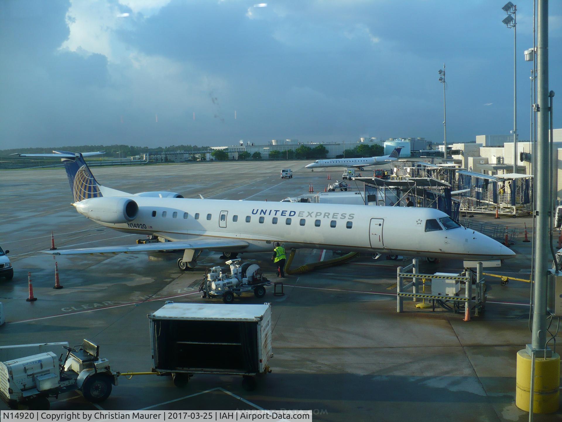 N14920, 2001 Embraer ERJ-145LR (EMB-145LR) C/N 145380, ERJ-145LR