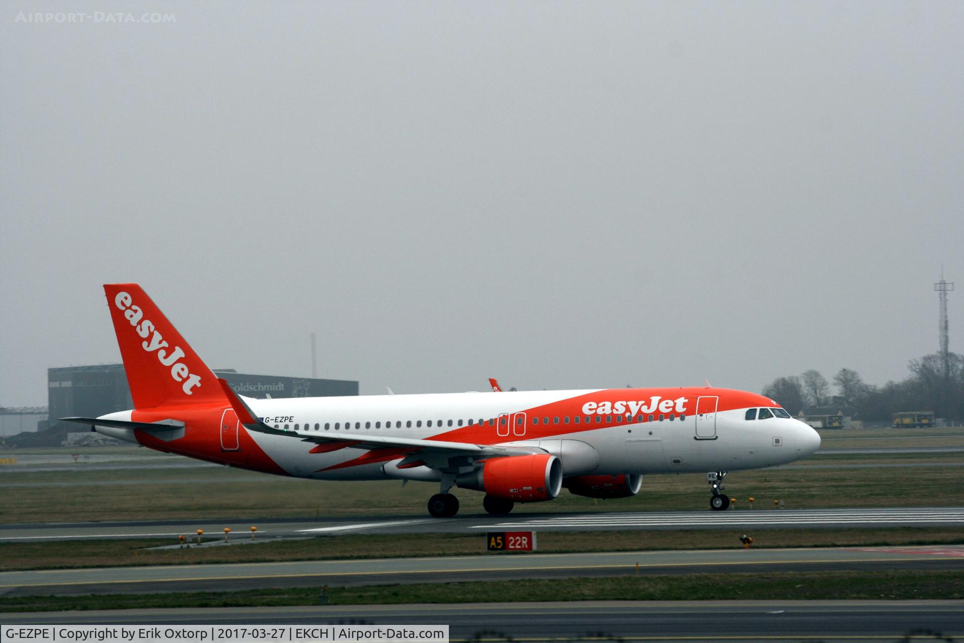 G-EZPE, 2015 Airbus A320-214 C/N 7044, G-EZPE taking off rw 22R