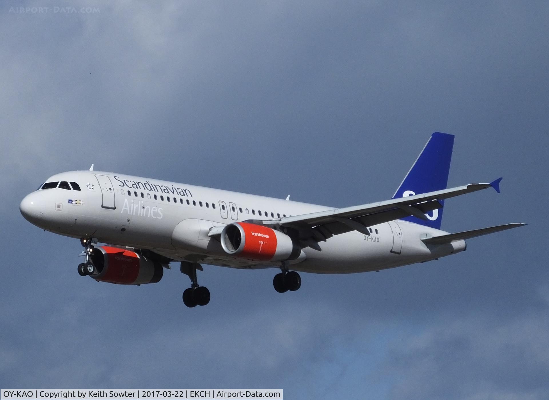 OY-KAO, 2006 Airbus A320-232 C/N 2990, Short finals to land at Copenhagen