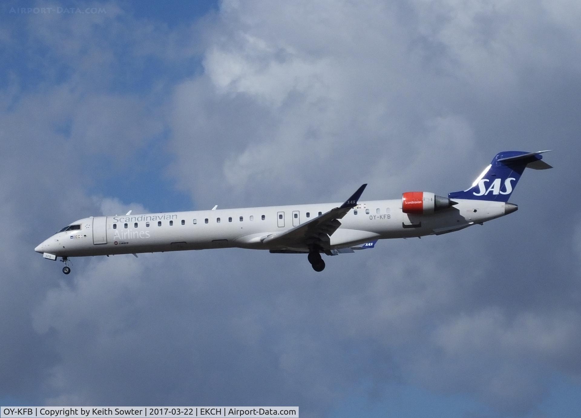 OY-KFB, 2008 Bombardier CRJ-900 (CL-600-2D24) C/N 15211, Short finals to land at Copenhagen