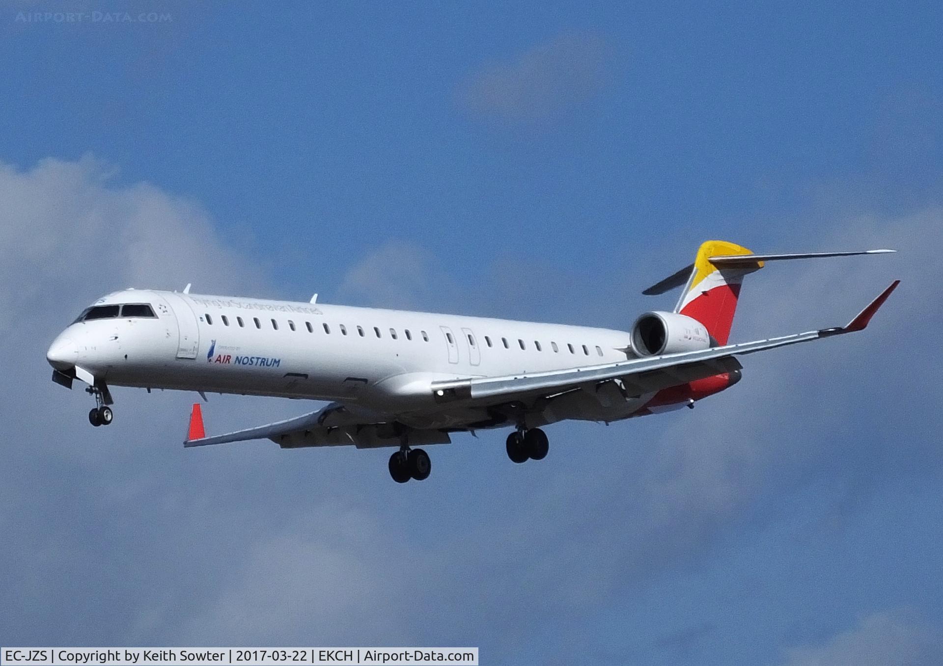 EC-JZS, 2007 Bombardier CRJ-900 (CL-600-2D24) C/N 15111, Short finals to land at Copenhagen