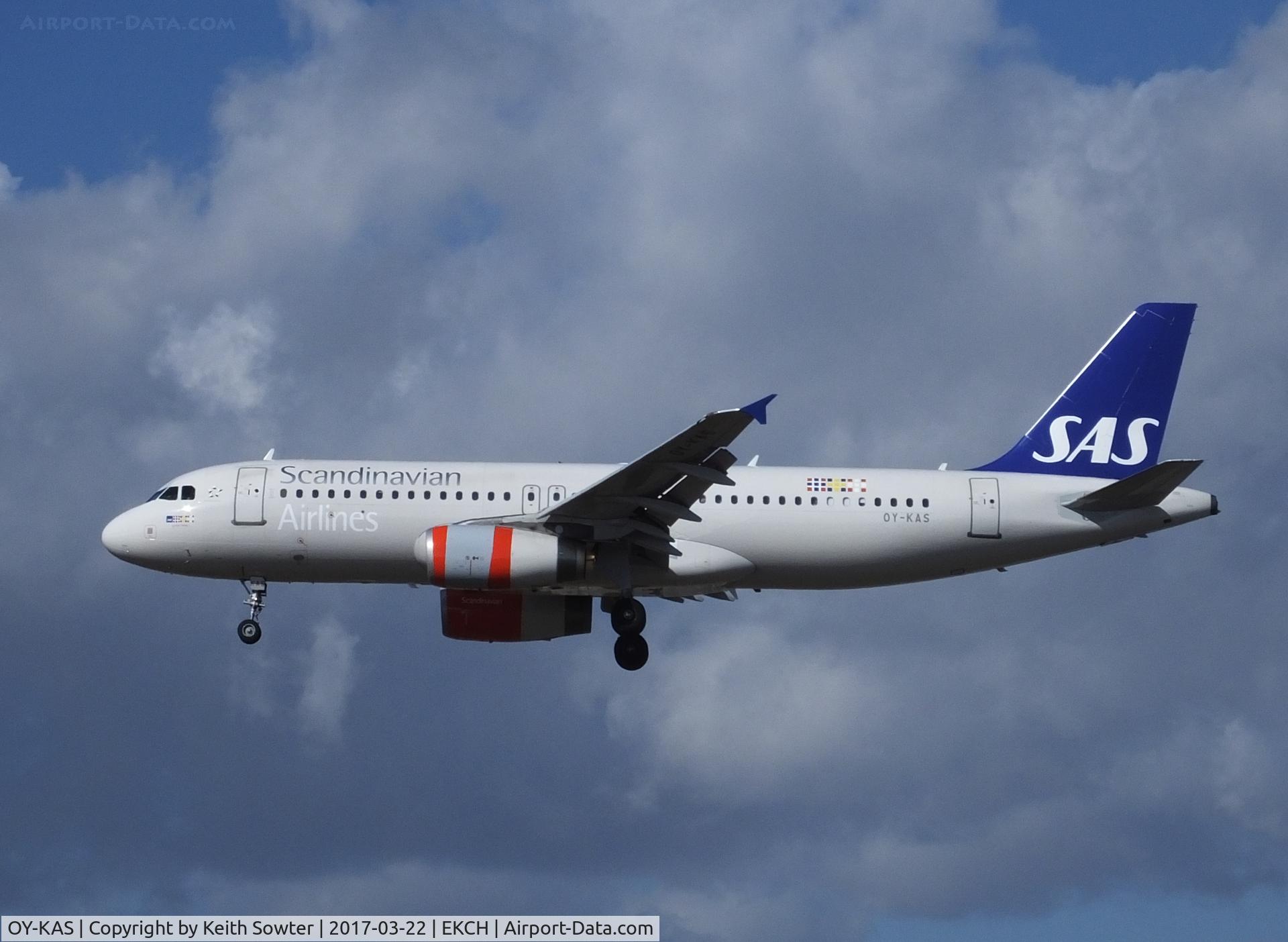 OY-KAS, 2007 Airbus A320-232 C/N 3335, Short finals to land at Copenhagen