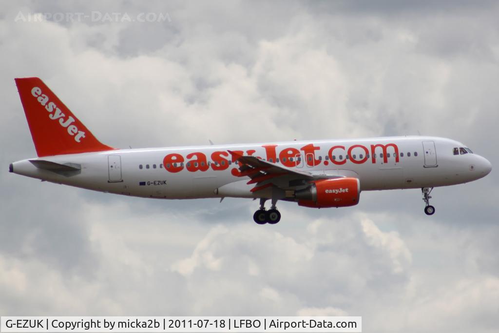 G-EZUK, 2011 Airbus A320-214 C/N 4749, Landing
