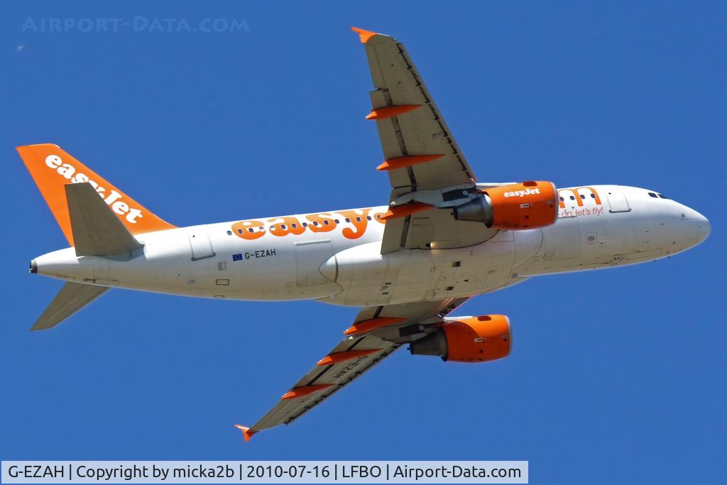 G-EZAH, 2006 Airbus A319-111 C/N 2729, Take off