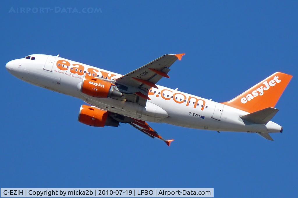 G-EZIH, 2005 Airbus A319-111 C/N 2463, Take off