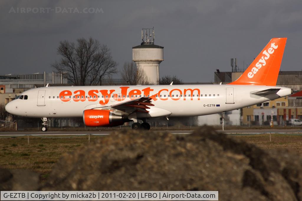 G-EZTB, 2009 Airbus A320-214 C/N 3843, Taxiing