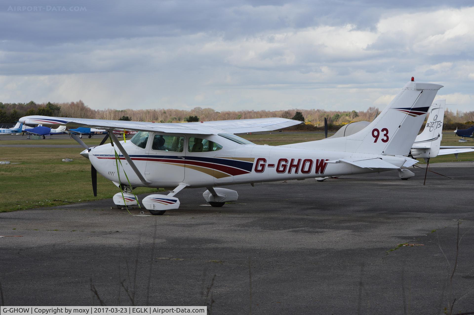 G-GHOW, 1980 Reims F182Q Skylane C/N 0151, Reims F182Q Skylane at Blackbushe.
