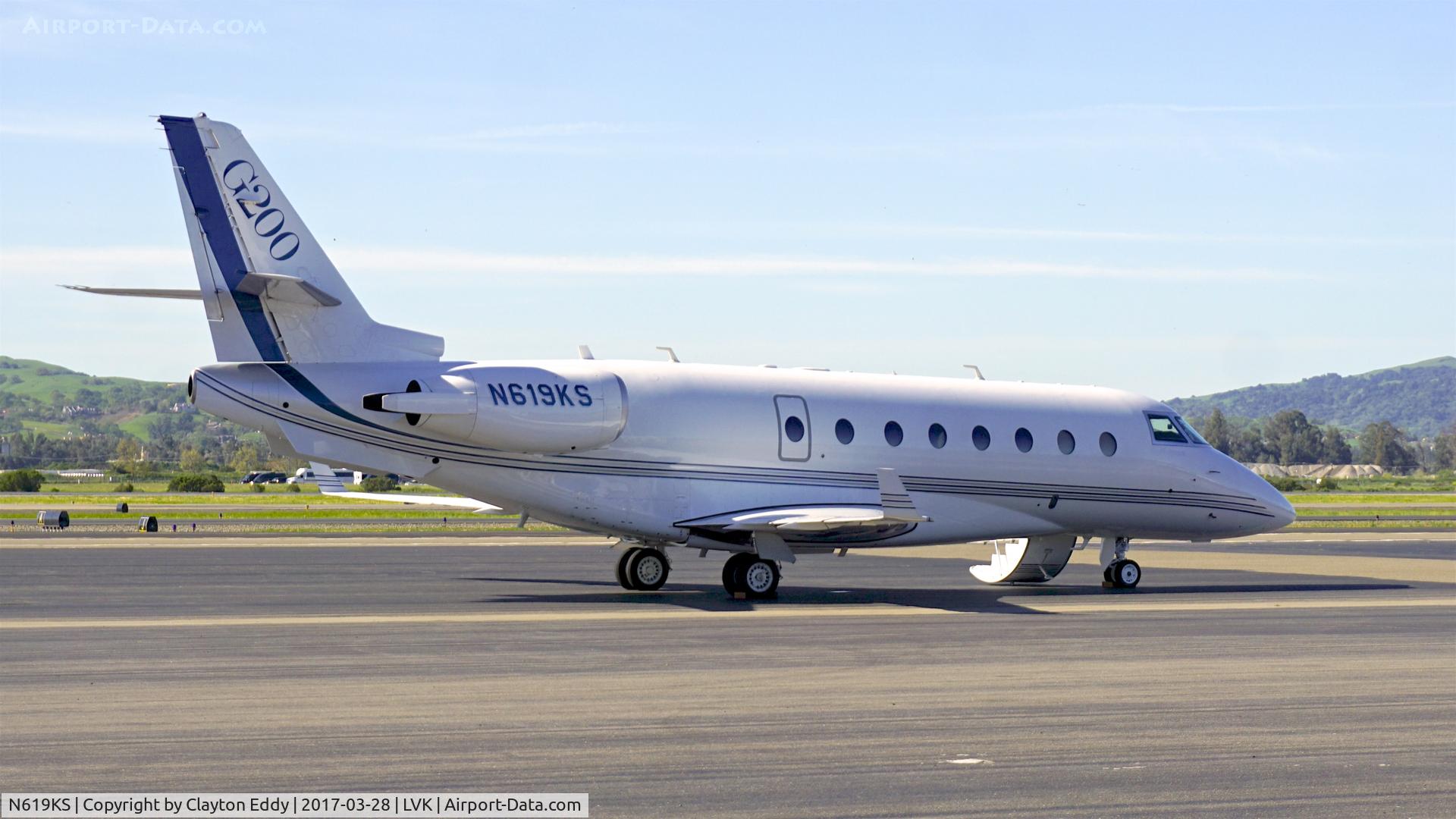 N619KS, 2006 Israel Aircraft Industries Gulfstream 200 C/N 151, Livermore Airport California 2017.