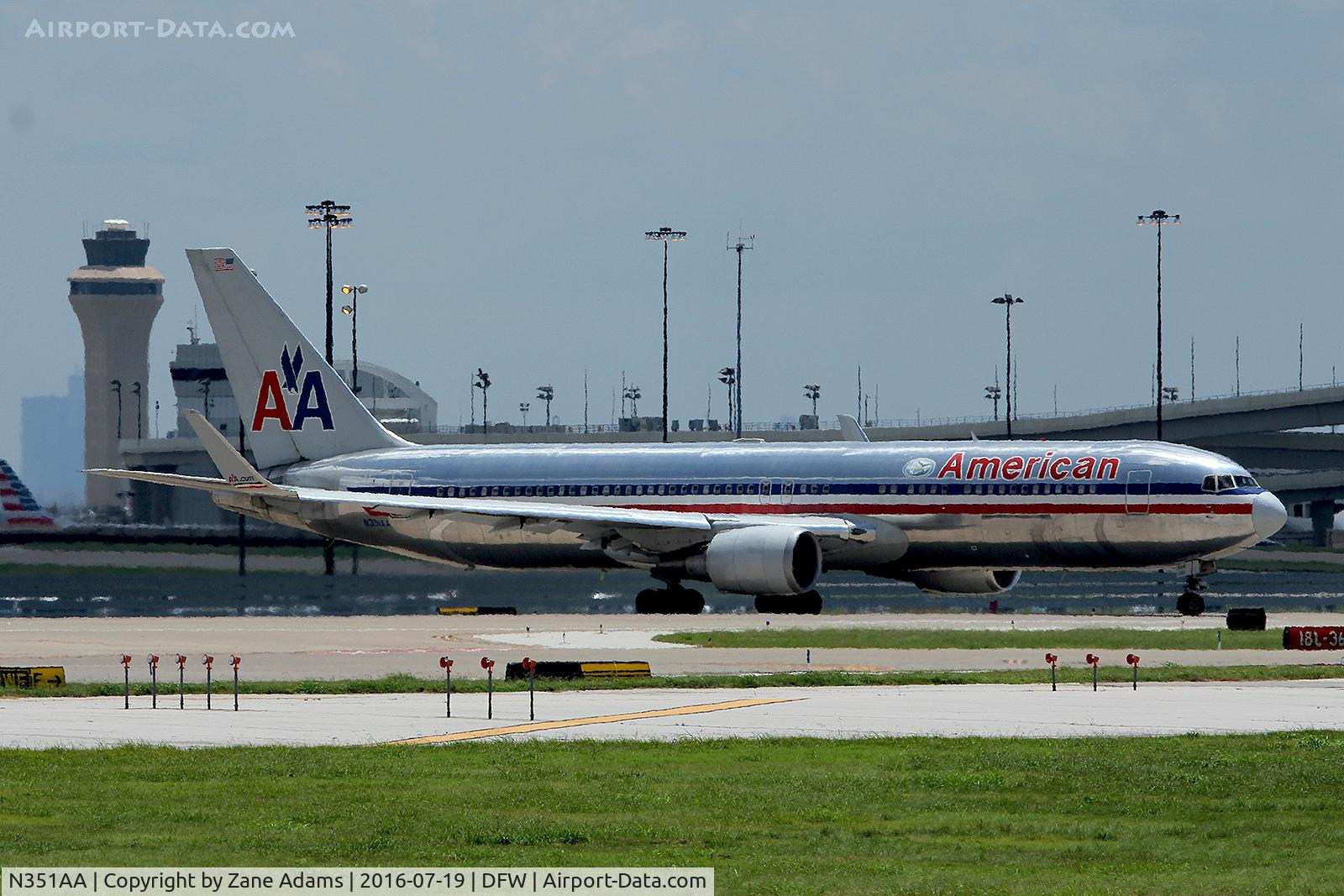 N351AA, 1988 Boeing 767-323 C/N 24032, At DFW Airport