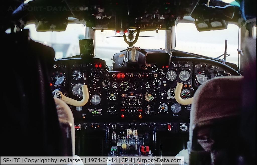 SP-LTC, 1966 Antonov An-24B C/N 67302208, Copenhagen 14.4.1974 onboard cockpit