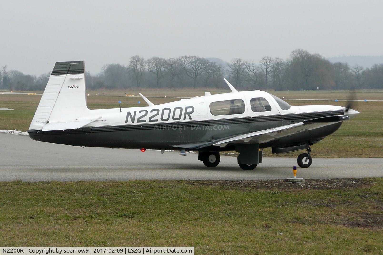 N2200R, 1998 Mooney M20K C/N 25-2030, Run-up Rwy 07