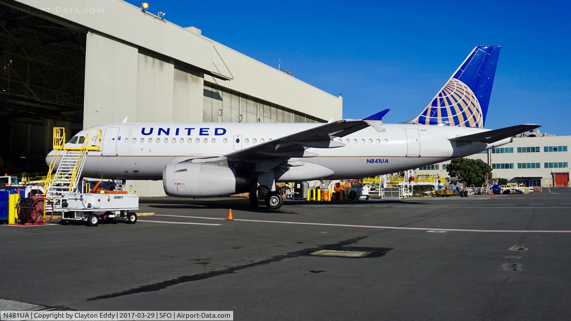 N481UA, 2001 Airbus A320-232 C/N 1559, SFO 2017