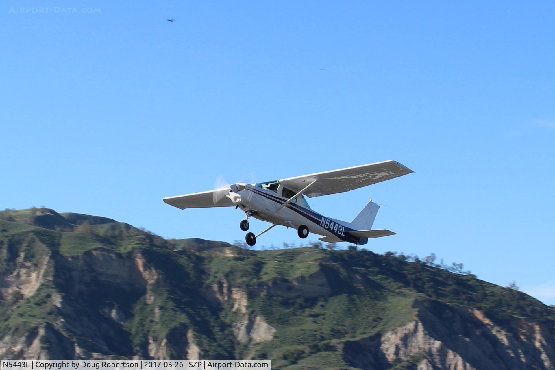 N5443L, 1980 Cessna 152 C/N 15284315, 1980 Cessna 152, Lycoming O-235 115 Hp, takeoff climb Rwy 04