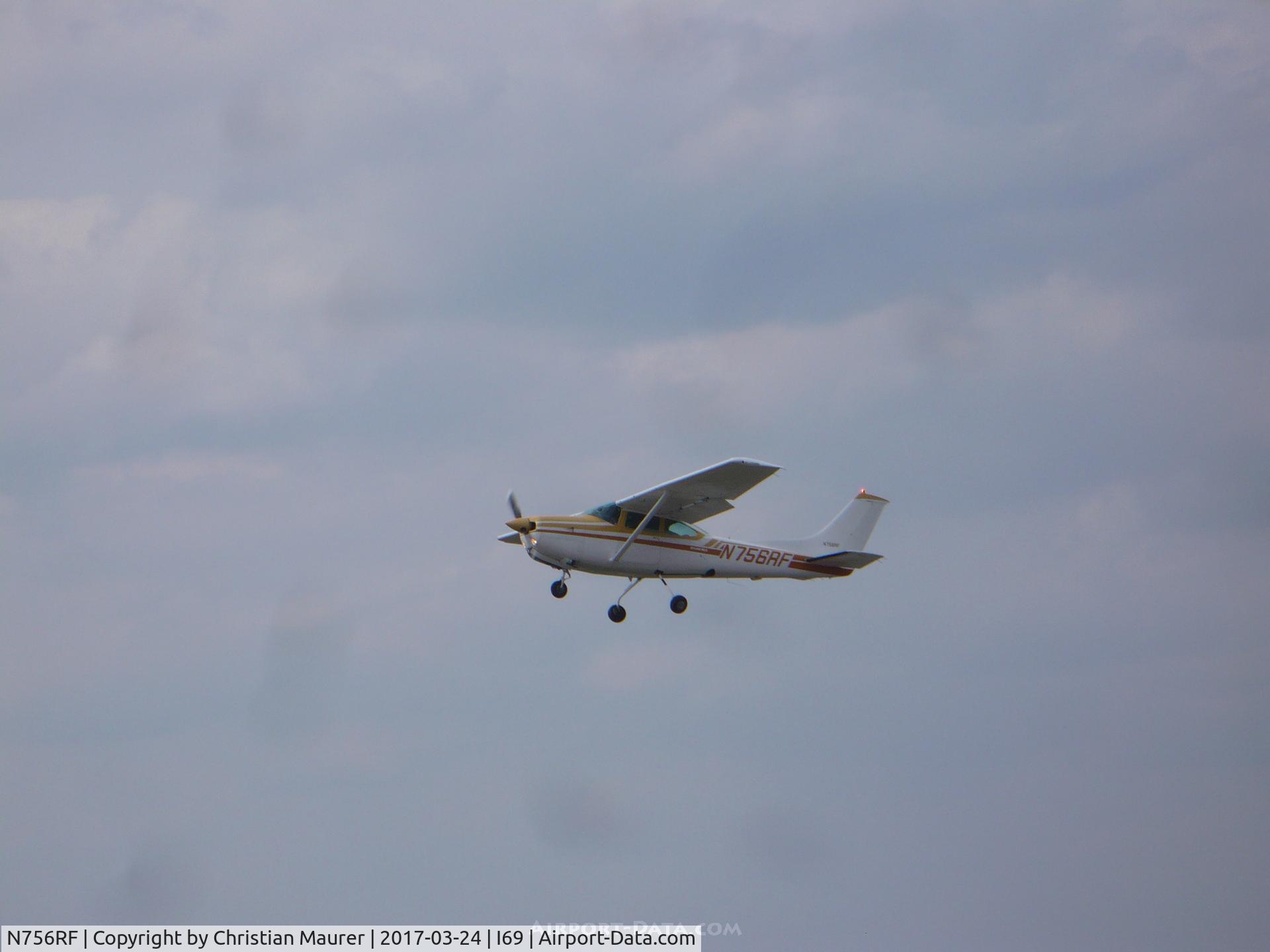 N756RF, 1979 Cessna R182 Skylane RG C/N R18201135, Cessna R182 retracting its landing gear