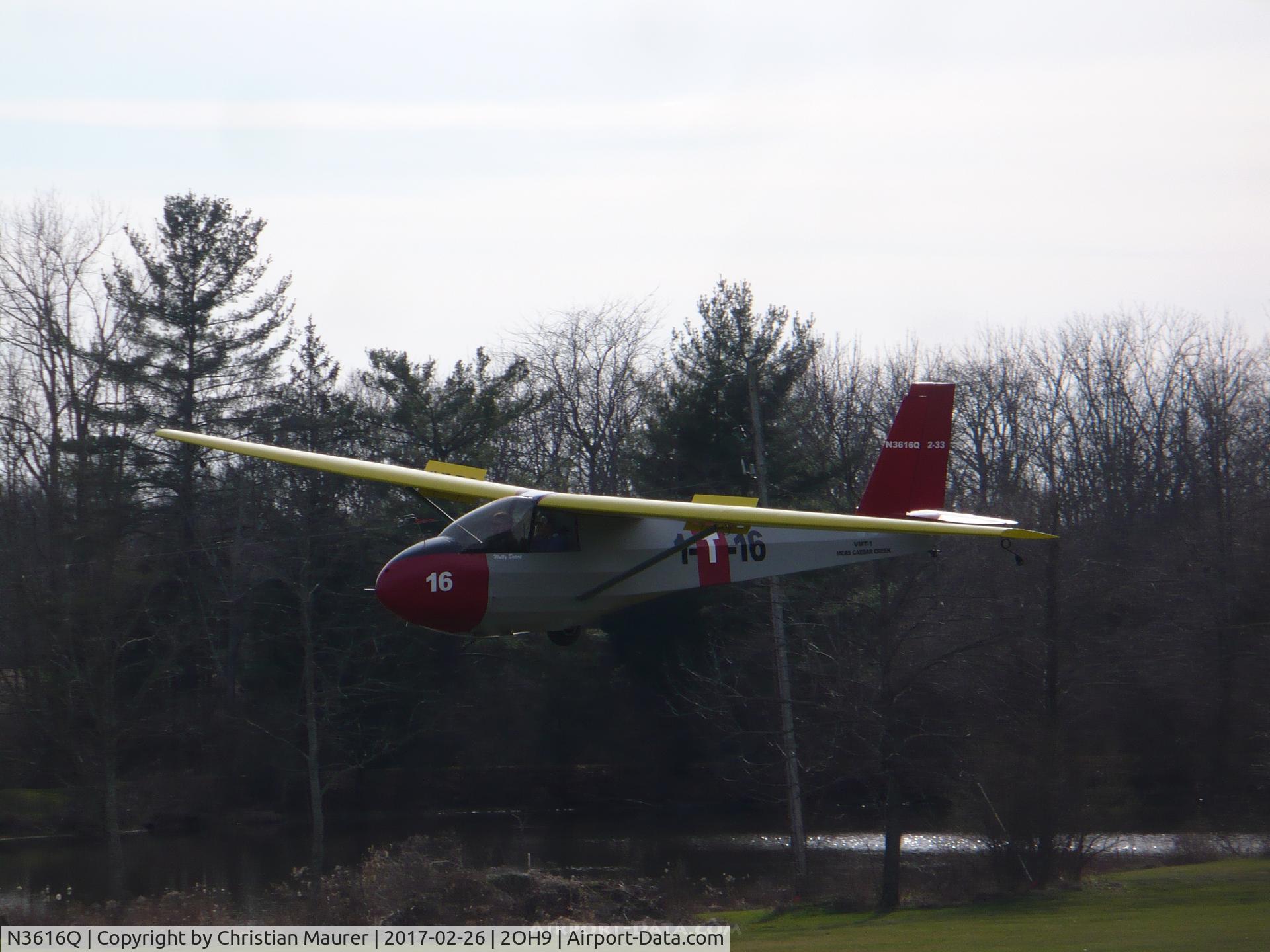 N3616Q, 1981 Schweizer SGS 2-33A C/N 567, 16Q with its spoilers deployed on final RWY 09