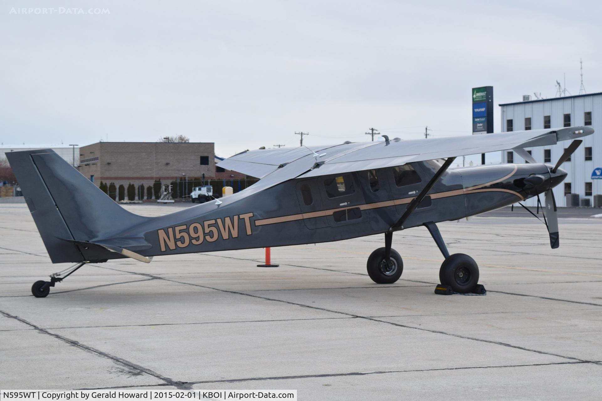 N595WT, Comp Air 7SLX C/N 0820097SLT05, Parked on south GA ramp.