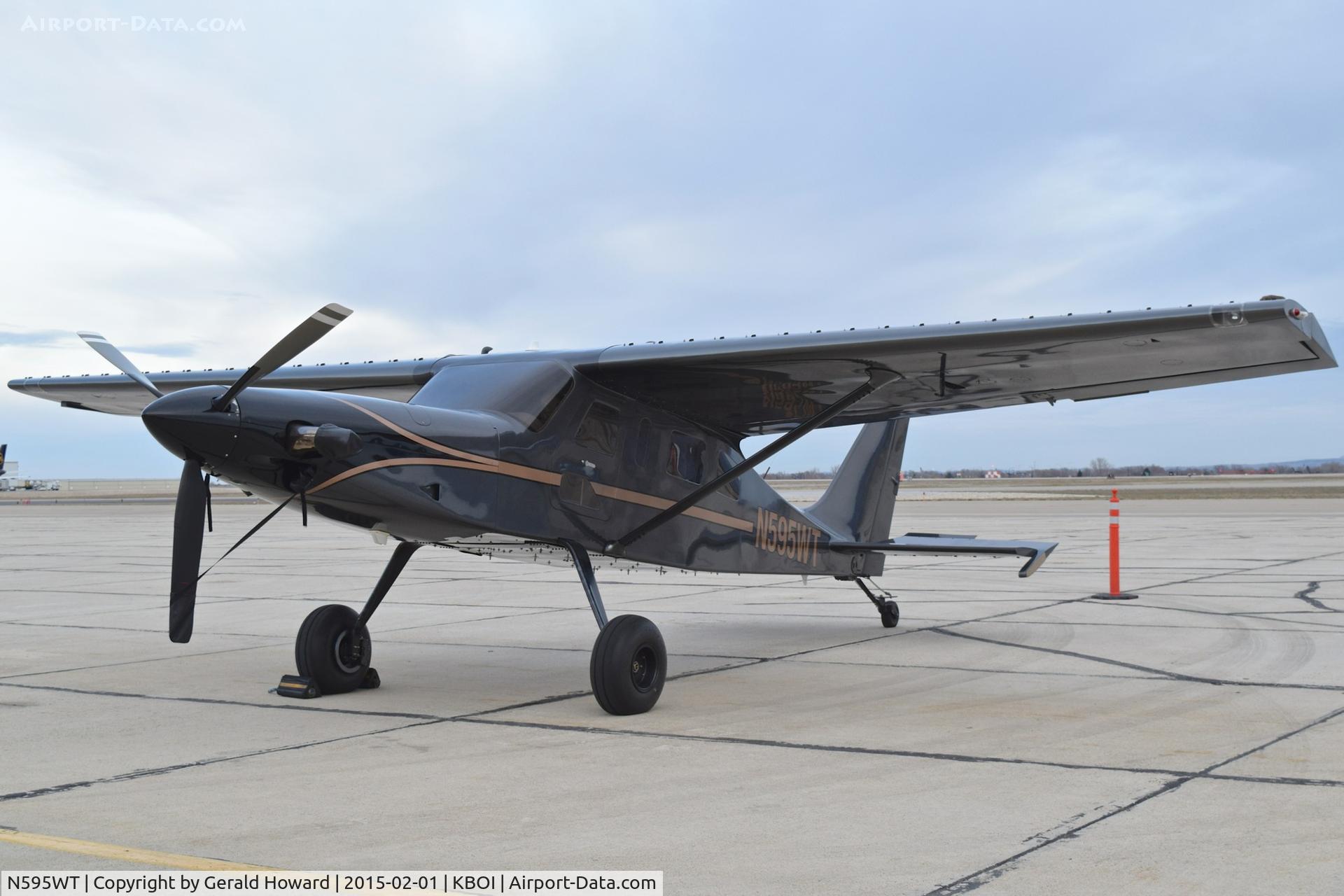 N595WT, Comp Air 7SLX C/N 0820097SLT05, Parked on south GA ramp.