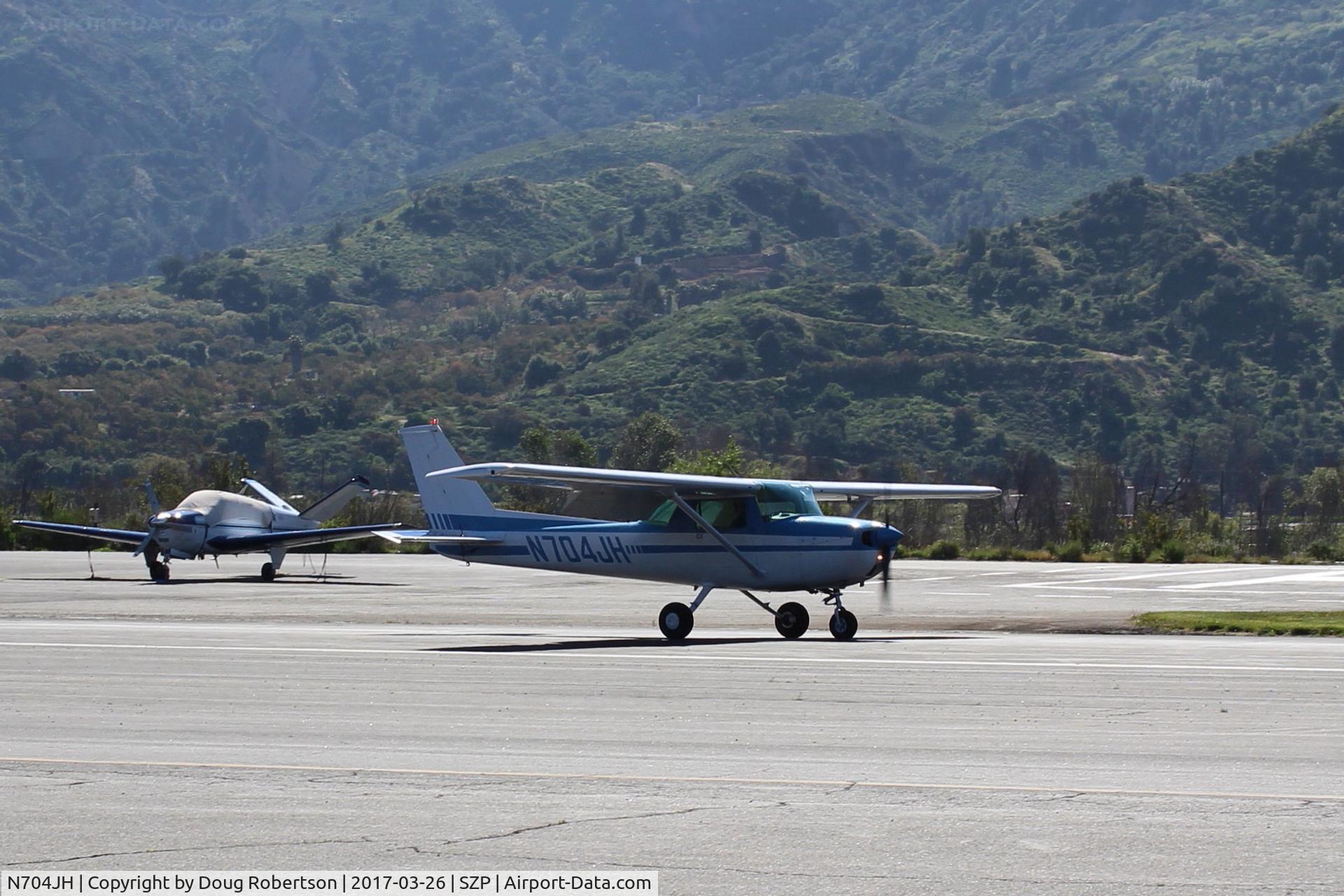 N704JH, 1976 Cessna 150M C/N 15078644, 1976 Cessna 150M, Continental O-200 100 Hp, landing roll Rwy 22