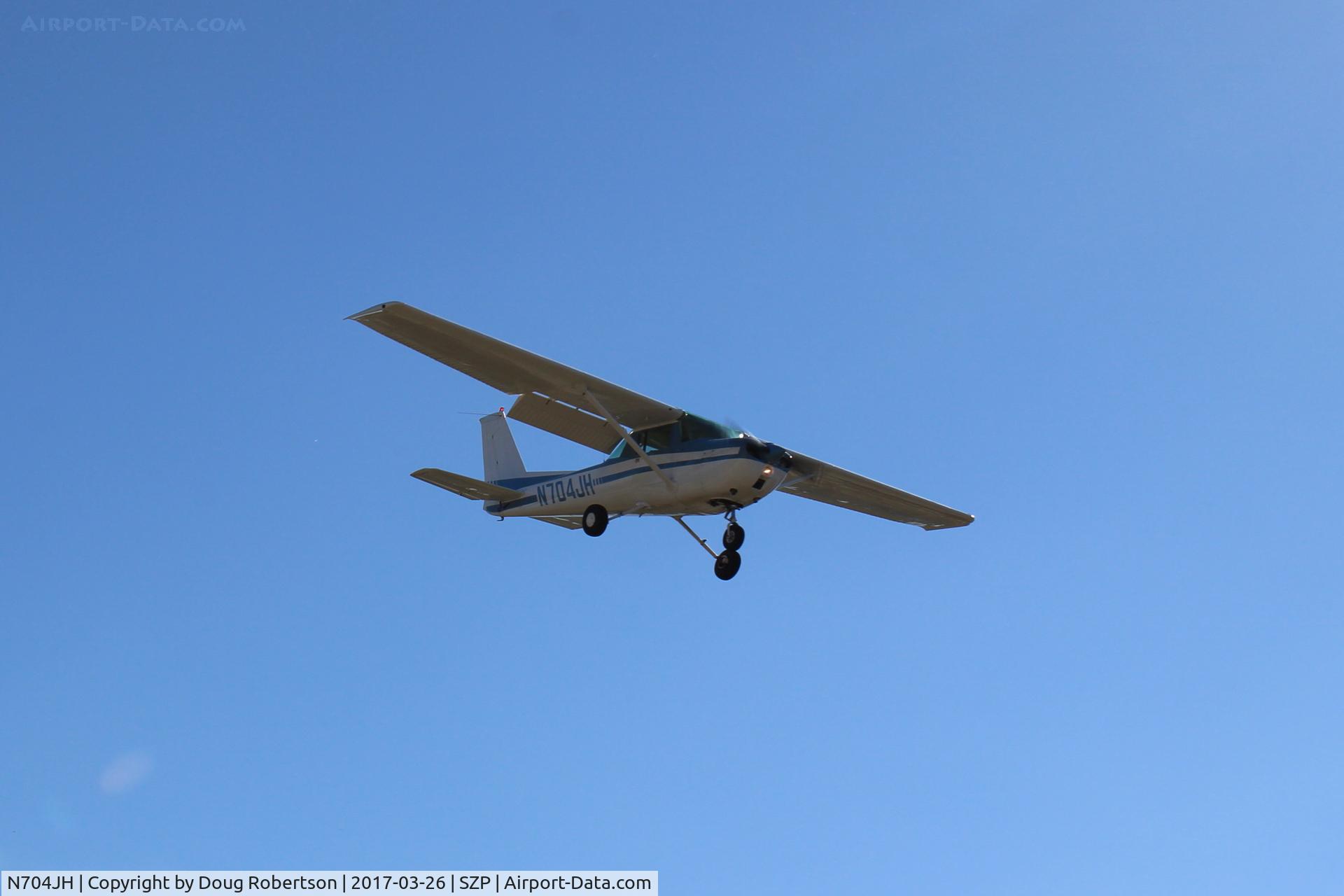 N704JH, 1976 Cessna 150M C/N 15078644, 1976 Cessna 150M, Continental O-200 100 Hp, on final Rwy 22