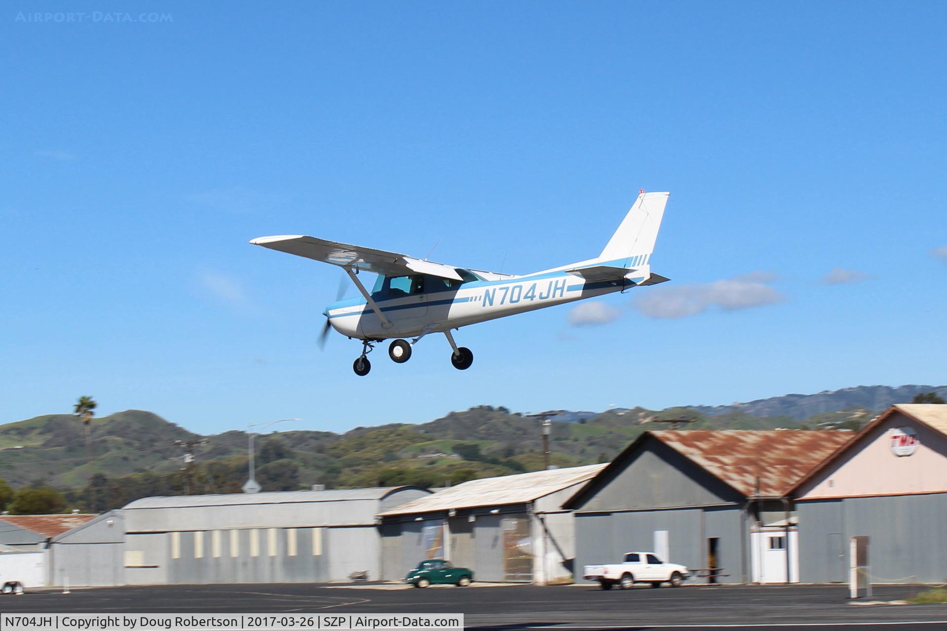 N704JH, 1976 Cessna 150M C/N 15078644, 1976 Cessna 150M, Continental O-200 100 Hp, on final Rwy 22