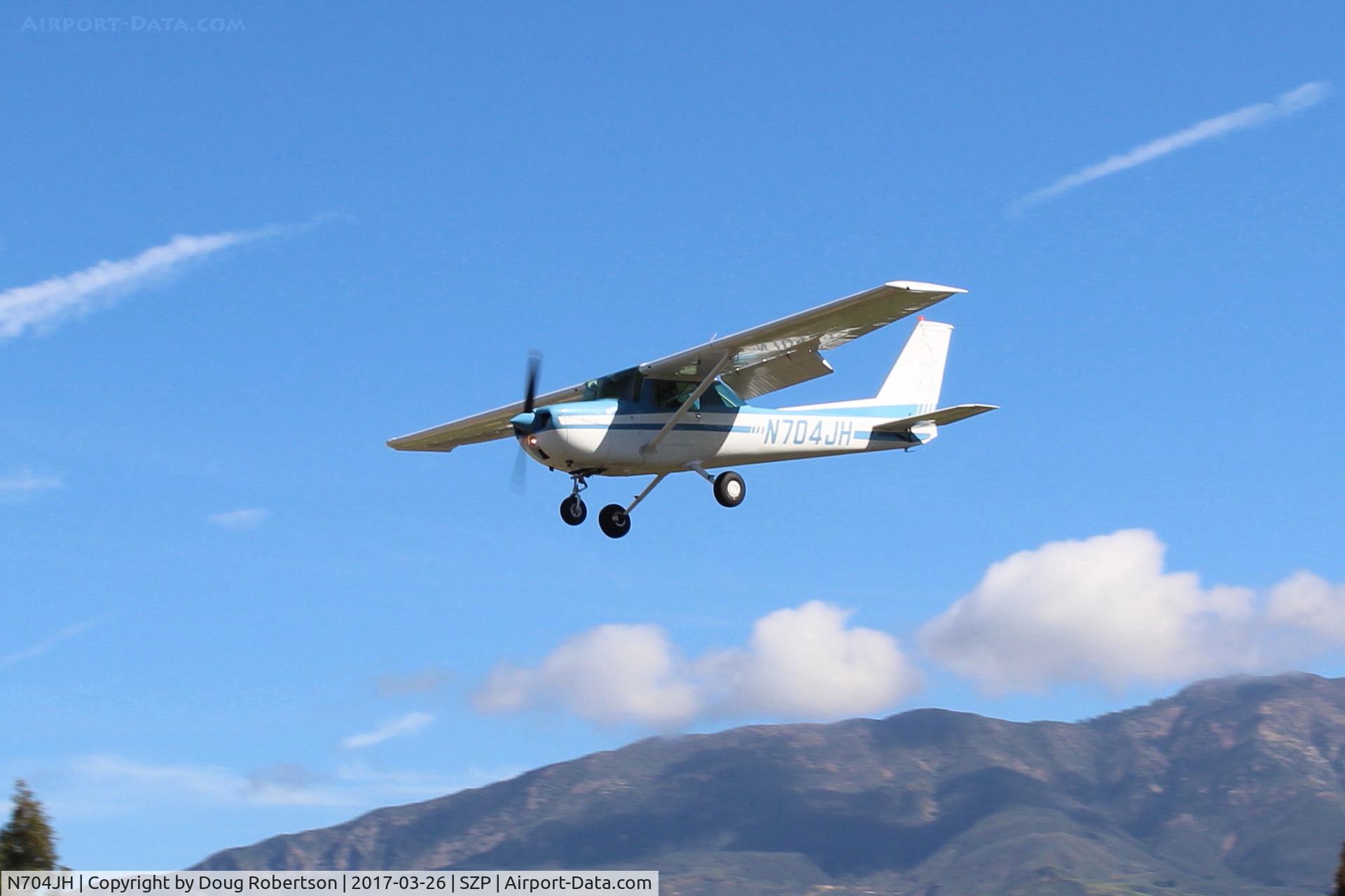 N704JH, 1976 Cessna 150M C/N 15078644, 1976 Cessna 150M, Continental O-200 100 Hp, on final Rwy 22