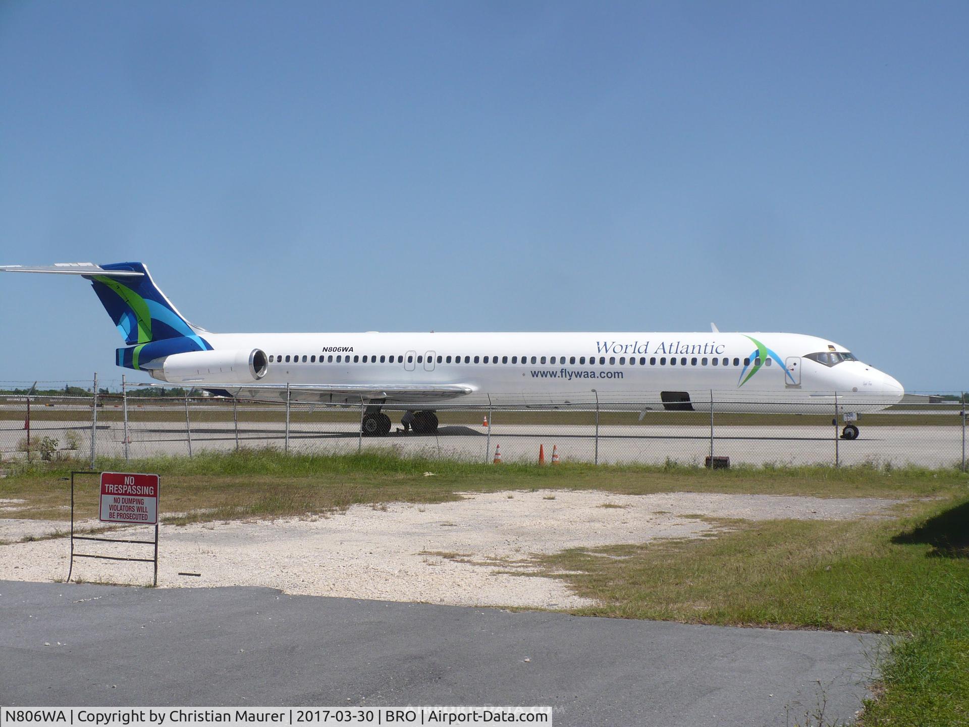 N806WA, 1991 McDonnell Douglas MD-83 (DC-9-83) C/N 53251, DC-9-83 Parked