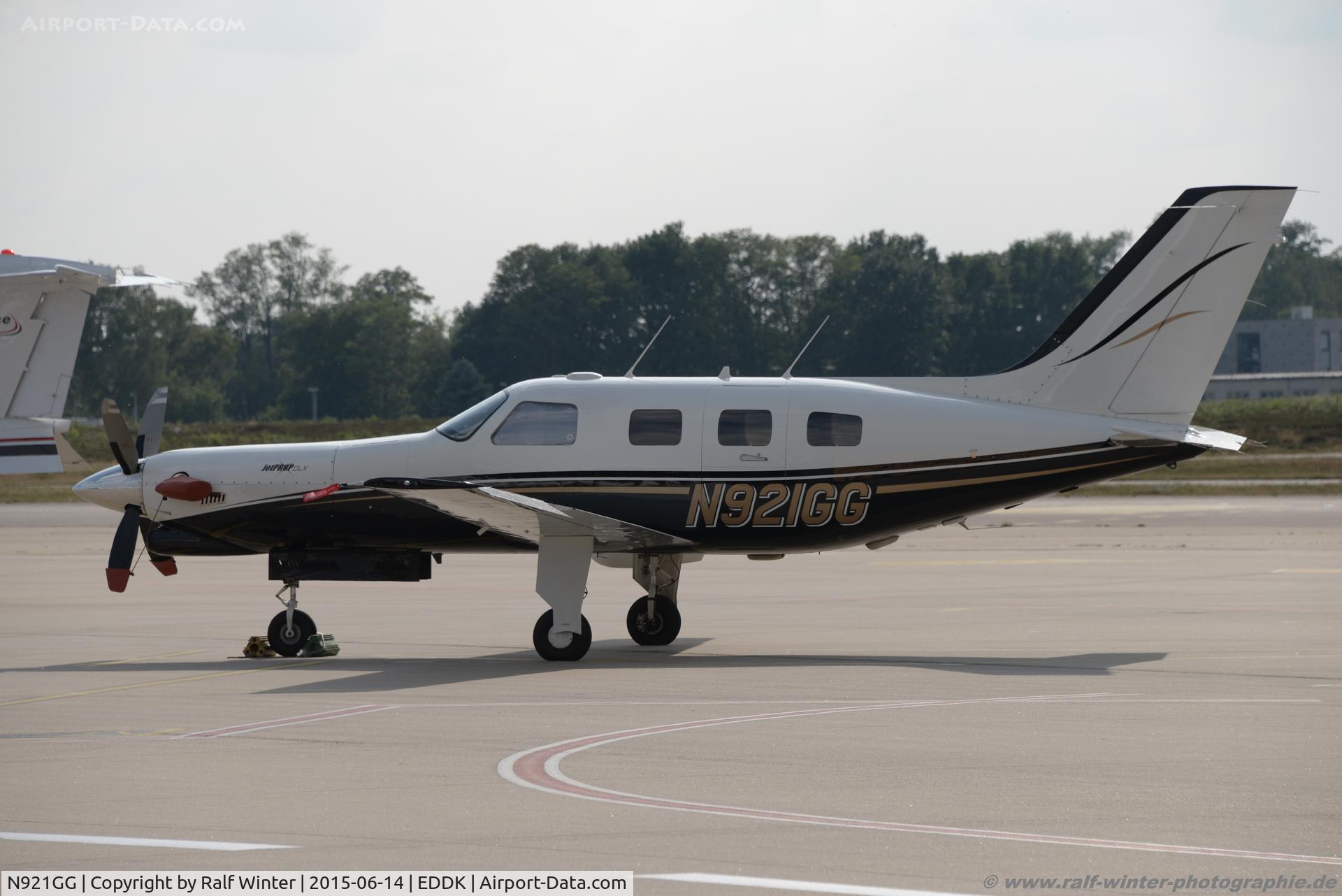 N921GG, 1998 Piper PA-46-350P Malibu Mirage C/N 4636136, Piper PA-46-350P - Pulliam Hill - 4636136 - N921GG - 14.06.2015 - CGN