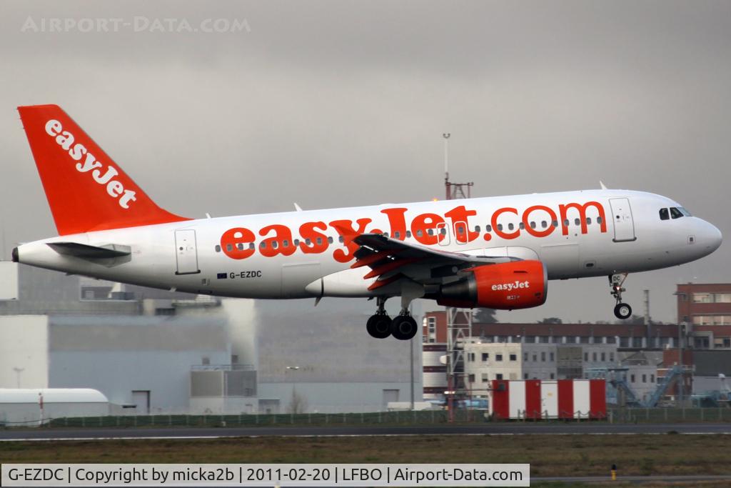 G-EZDC, 2003 Airbus A319-111 C/N 2043, Landing