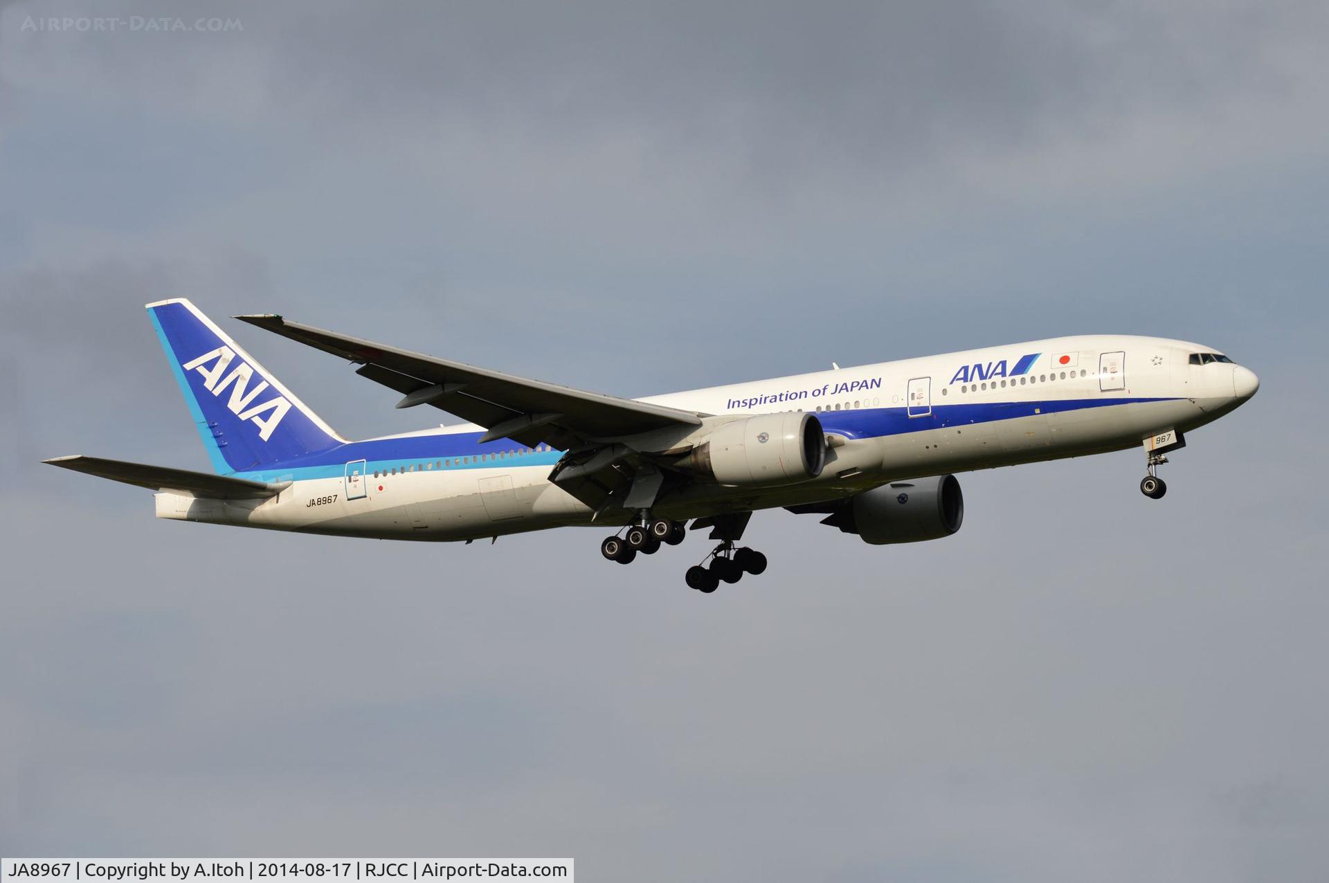 JA8967, 1996 Boeing 777-281 C/N 27030, APP RWY 19L