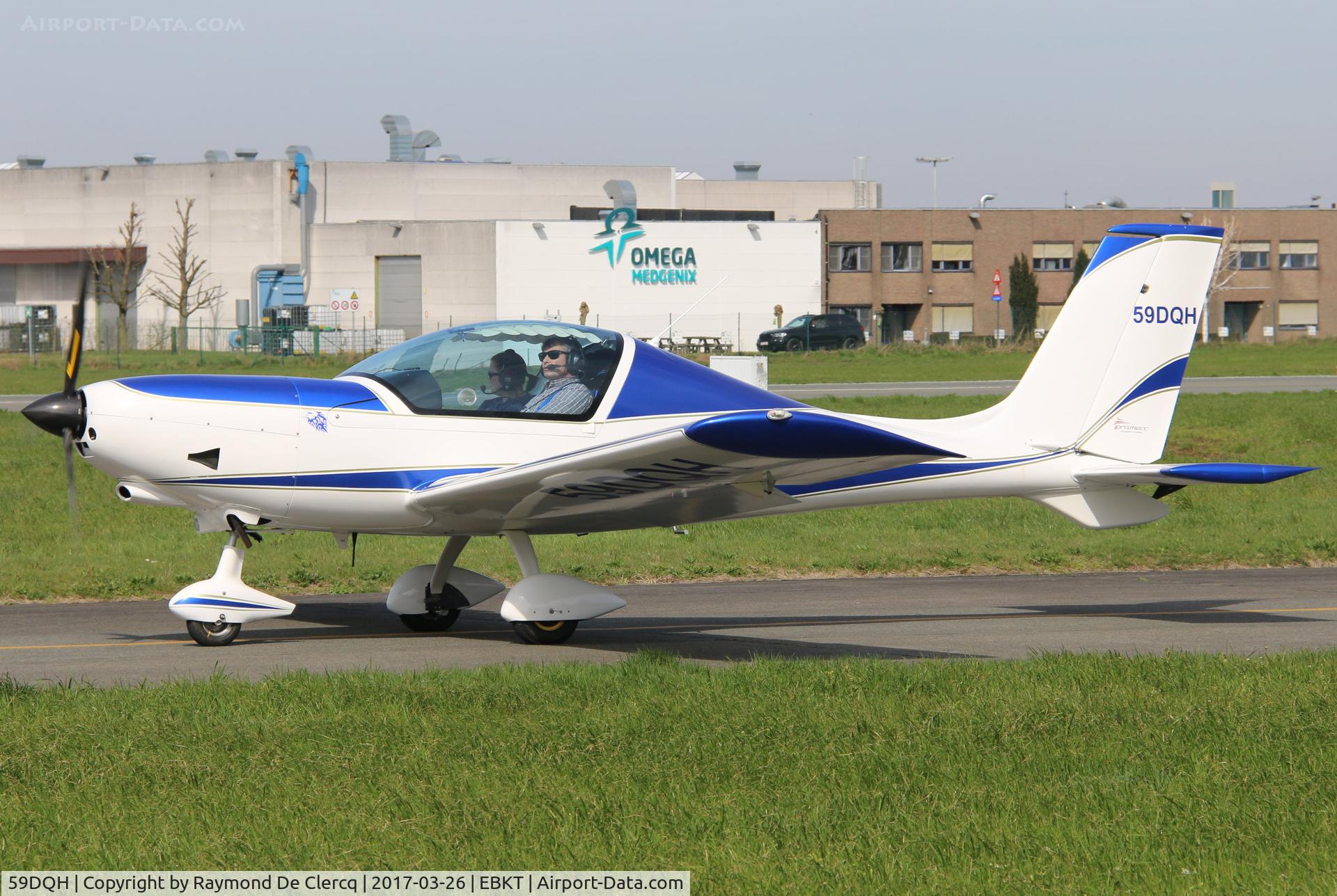 59DQH, Promecc Sparviero 100 C/N Not found 59DQH, Taxiing to rwy 06.