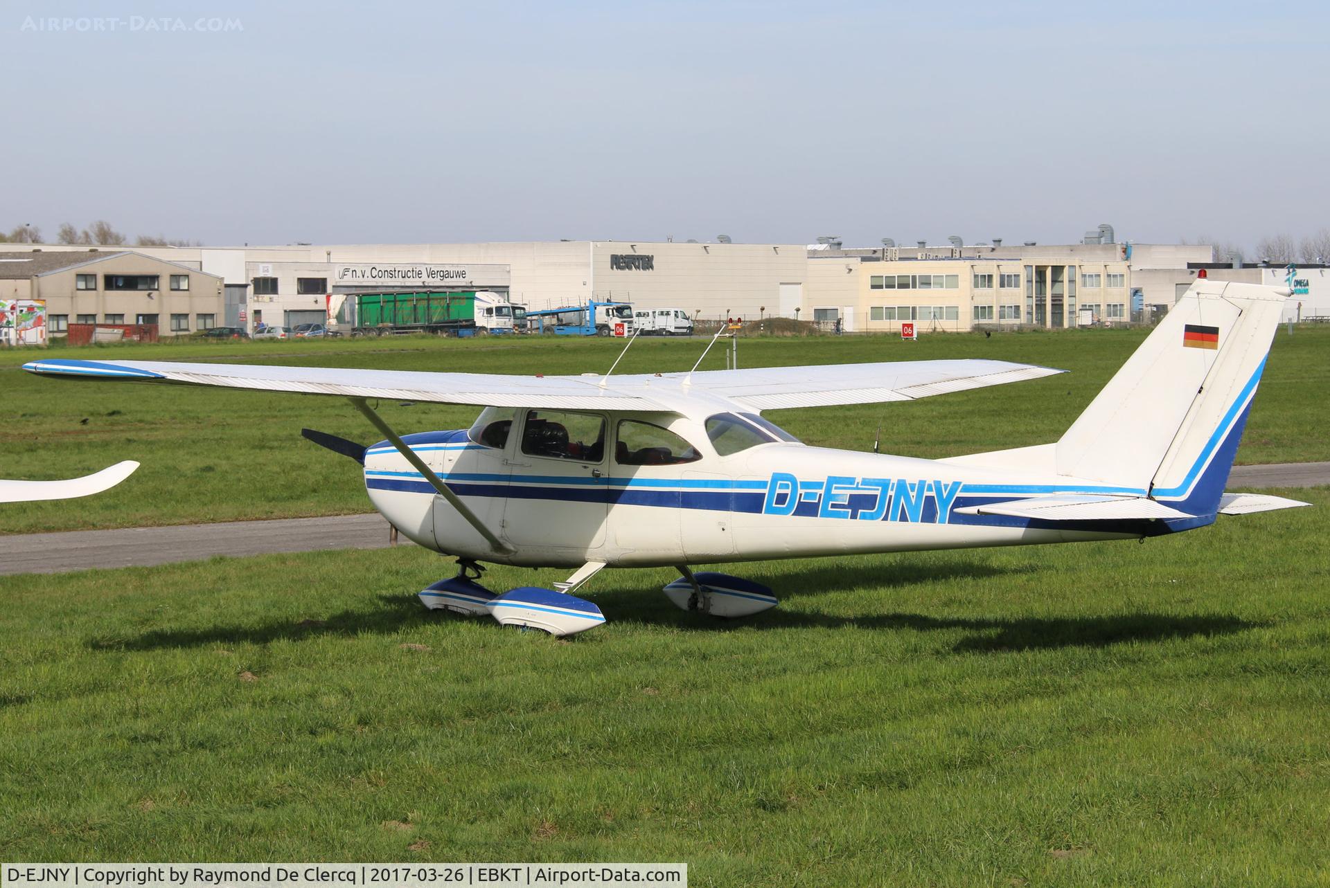D-EJNY, 1968 Reims F172H Skyhawk C/N 0558, Parked at Wevelgem.