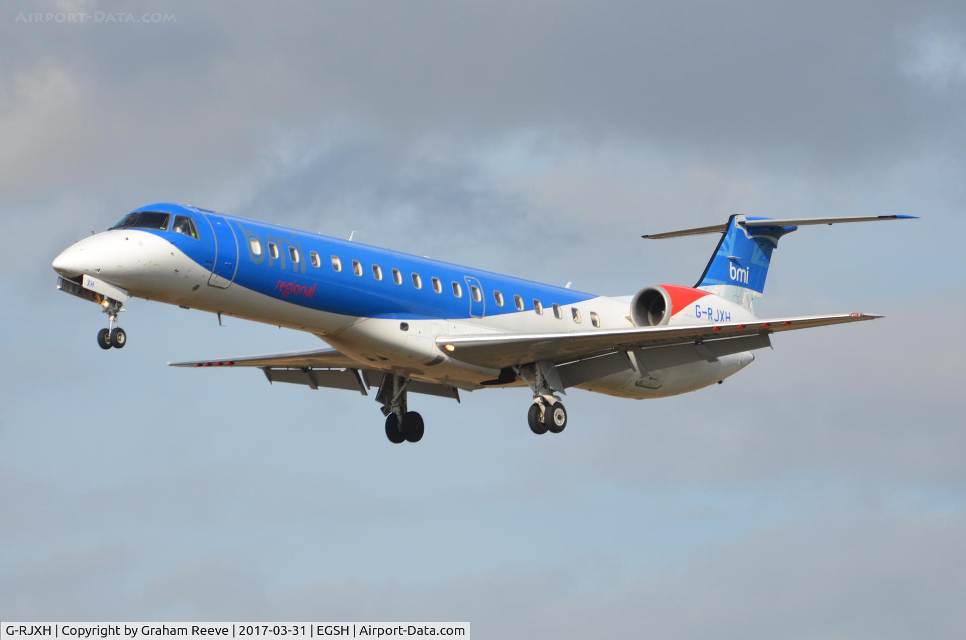 G-RJXH, 2001 Embraer EMB-145EP (ERJ-145EP) C/N 145442, Landing at Norwich.