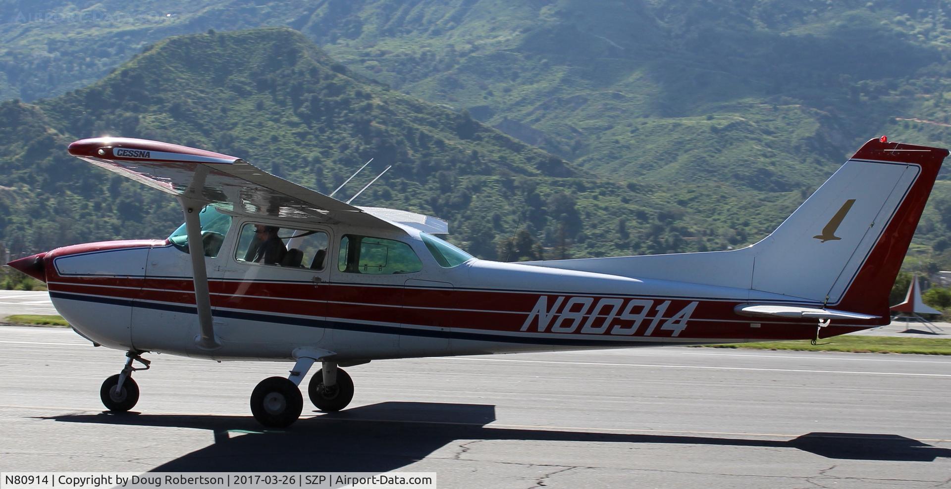 N80914, 1976 Cessna 172M C/N 17266799, 1976 Cessna 172M SKYHAWK, Lycoming O-320-E2D 150 Hp taxi back