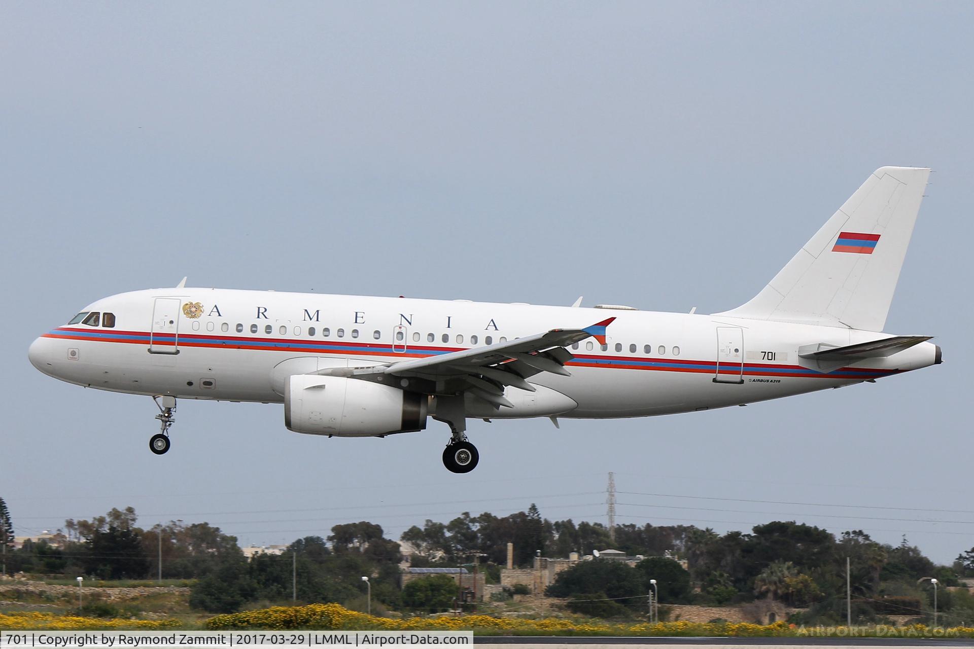 701, 1998 Airbus A319-132 CJ C/N 913, A319 701 Armenian Air Force