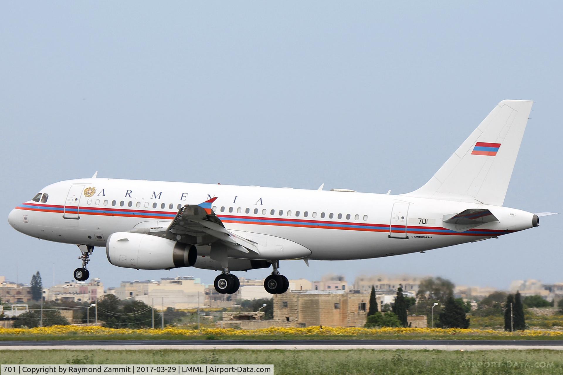 701, 1998 Airbus A319-132 CJ C/N 913, A319 701 Armenian Air Force