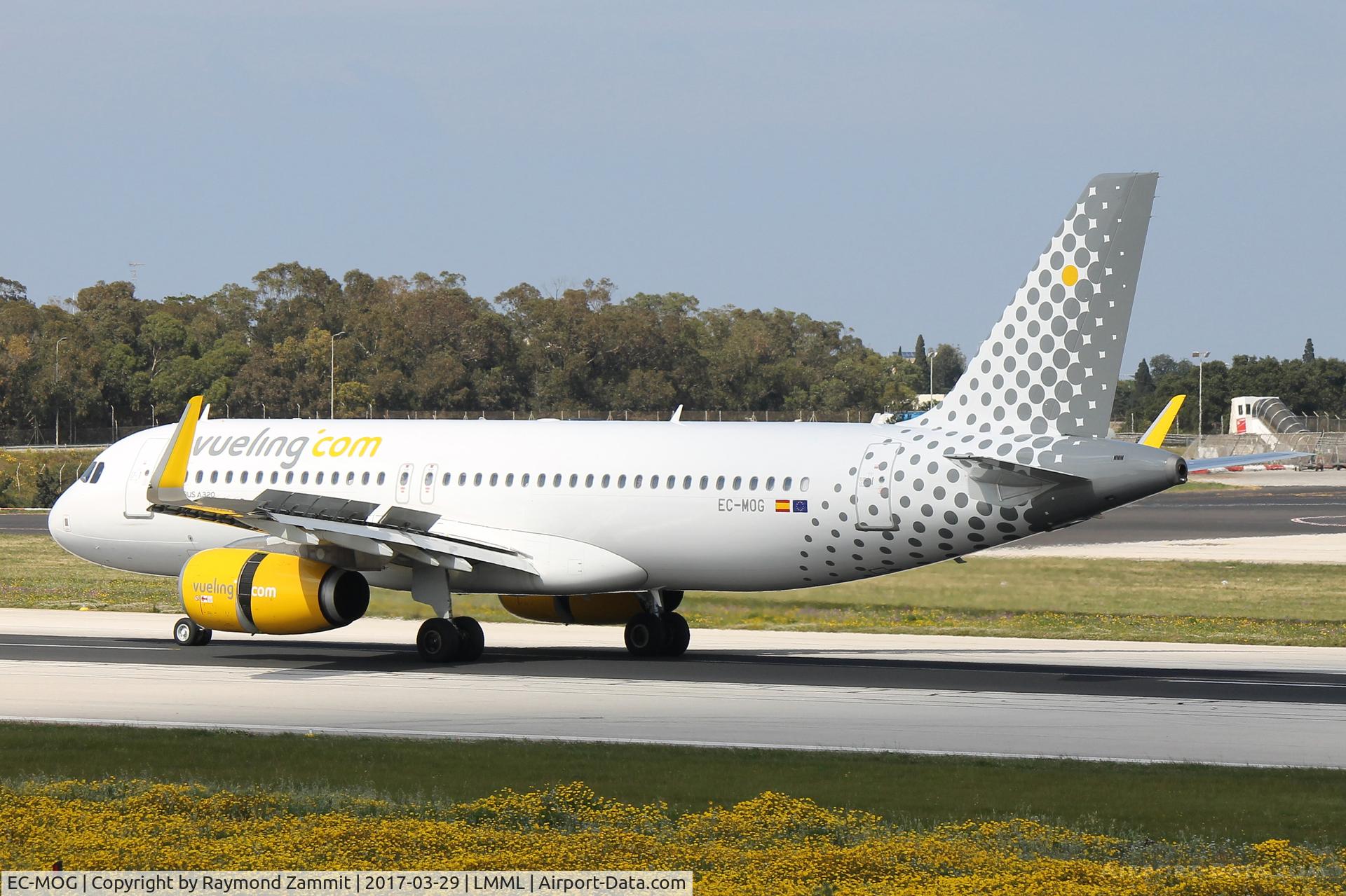 EC-MOG, 2016 Airbus A320-232 C/N 7402, A320 EC-MOG Vueling