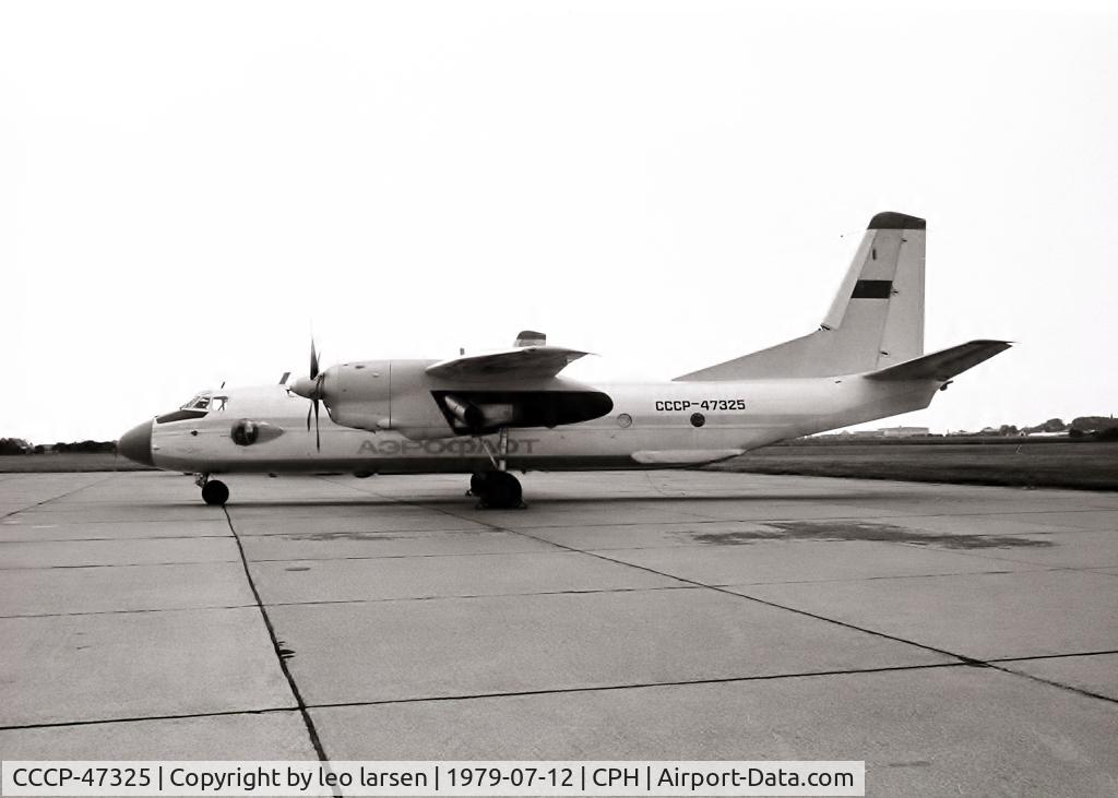 CCCP-47325, 1979 Antonov An-26 C/N 79 07, Copenhagen 12.7.1979 on wat to Cuba.