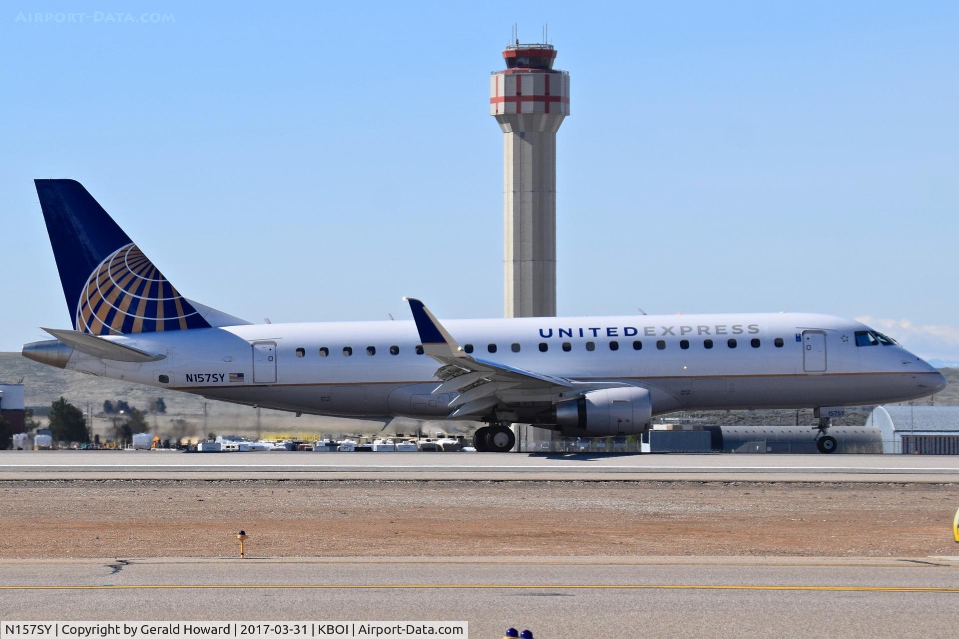 N157SY, 2016 Embraer 175LR (ERJ-170-200LR) C/N 17000558, Landing RWY 28R.