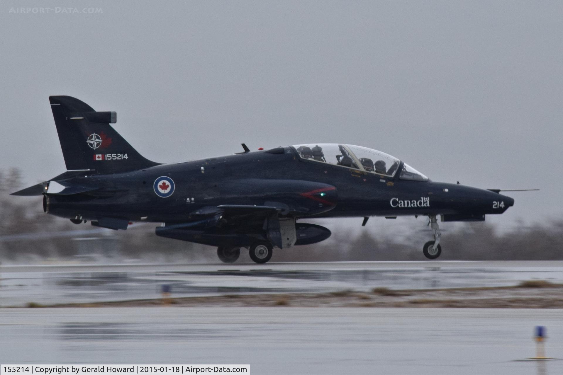 155214, 2001 BAe Systems CT-155 Hawk C/N IT022/708, Landing RWY 10R. No.2 CFFTS, Moose Jaw, Saskatchewan, Canada. 