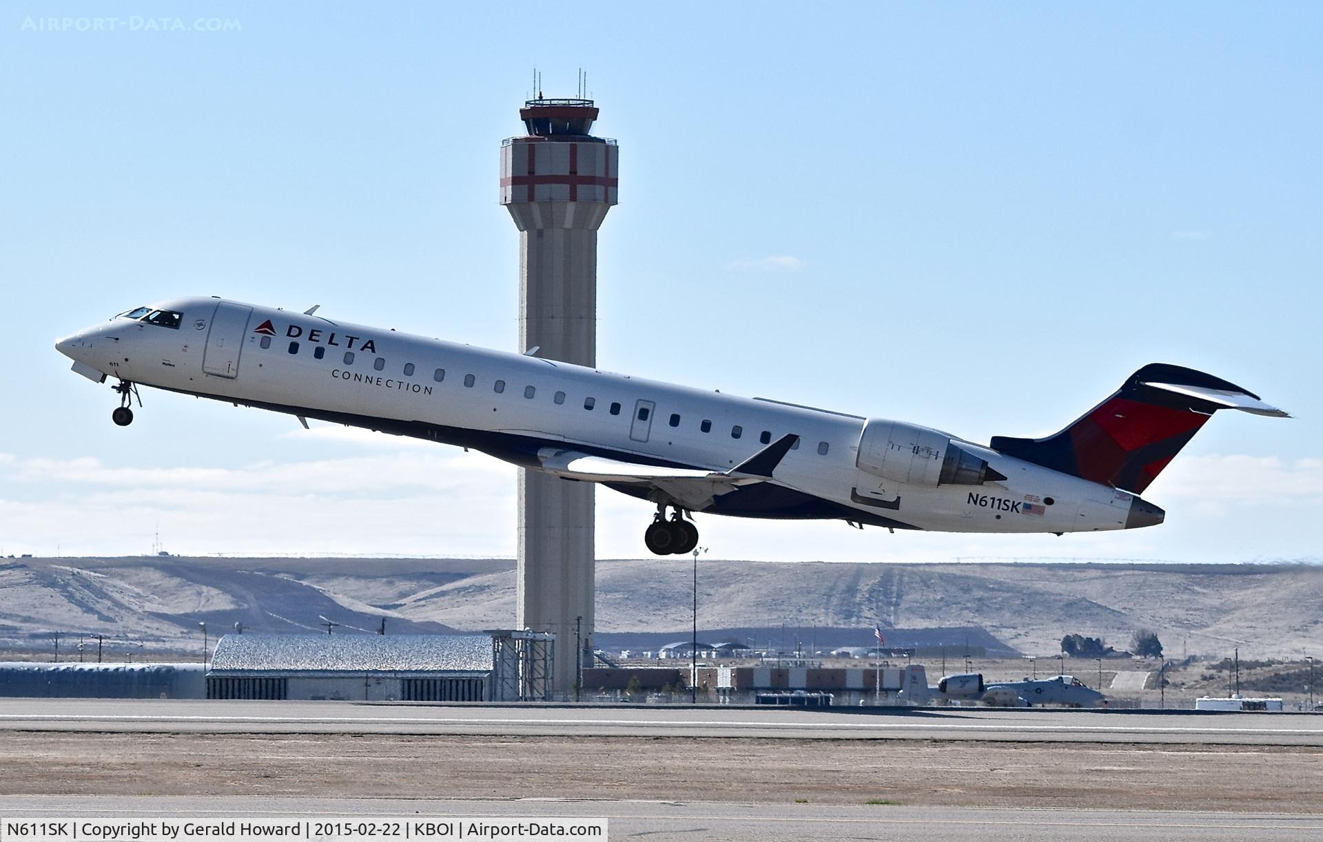 N611SK, 2002 Bombardier CRJ-701 (CL-600-2C10) Regional Jet C/N 10035, Departing RWY 10L.
