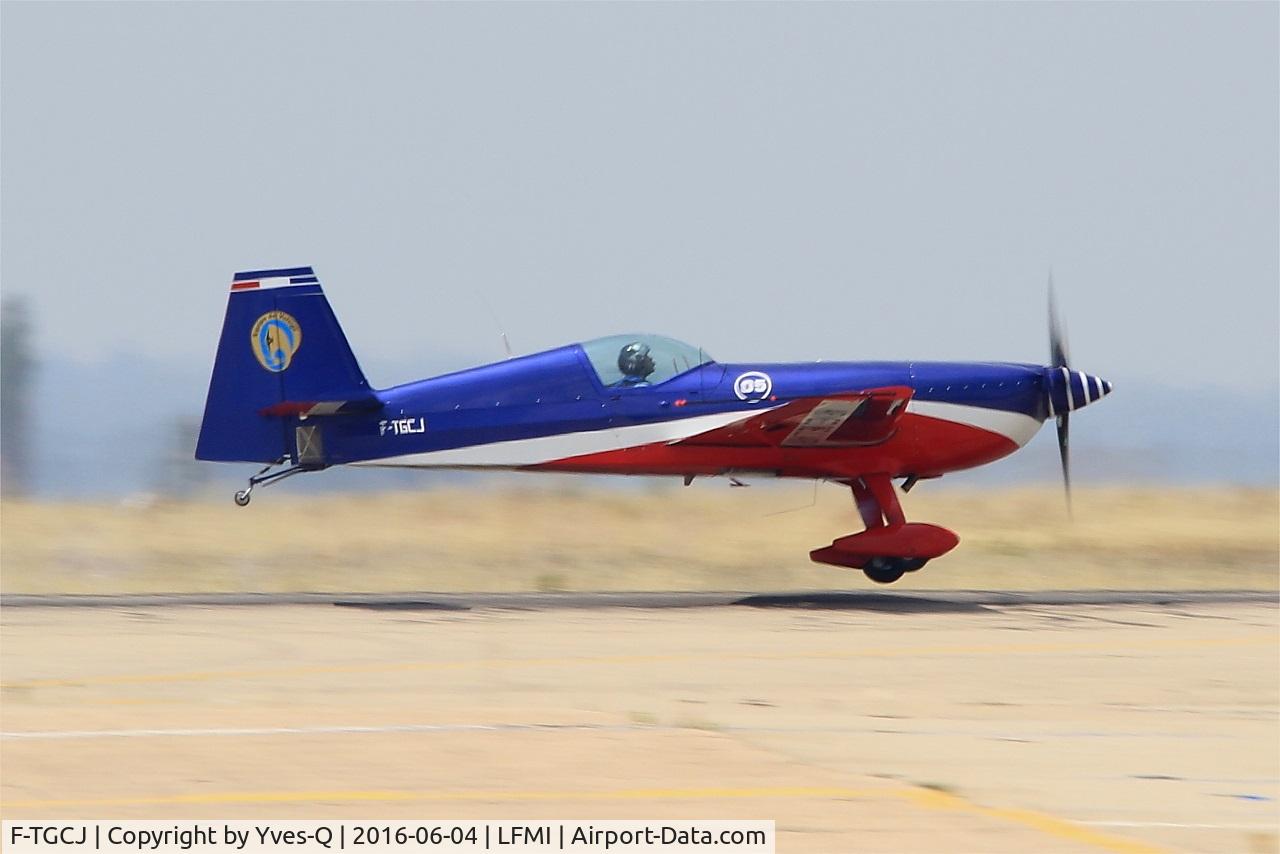 F-TGCJ, Extra EA-330SC C/N 05, Extra EA-330SC, French Air Force aerobatic team, Landing rwy 33, Istres-Le Tubé Air Base 125 (LFMI-QIE) open day 2016
