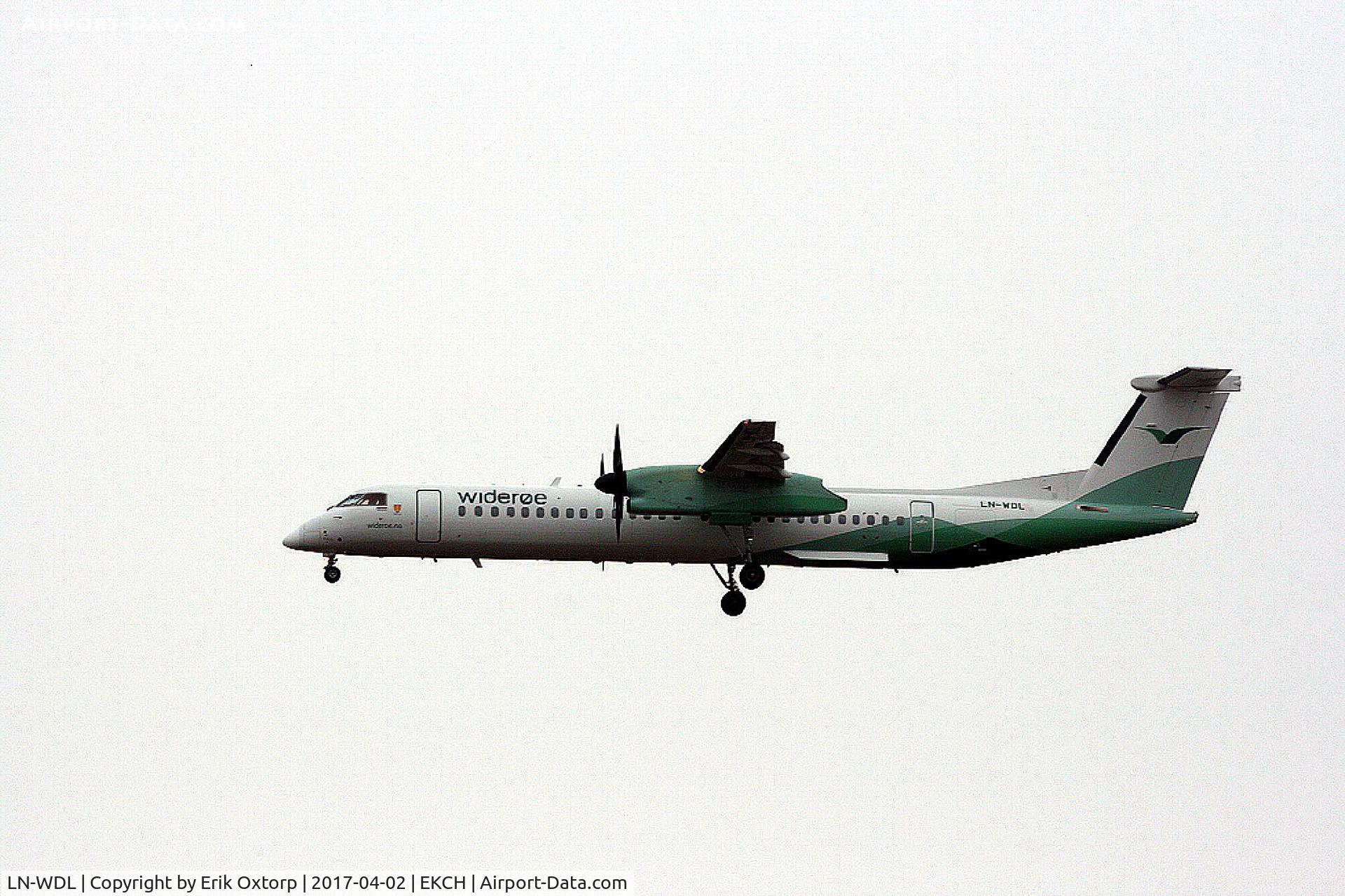 LN-WDL, 2011 De Havilland Canada DHC-8-402Q Dash 8 C/N 4392, LN-WDL landing rw 22L