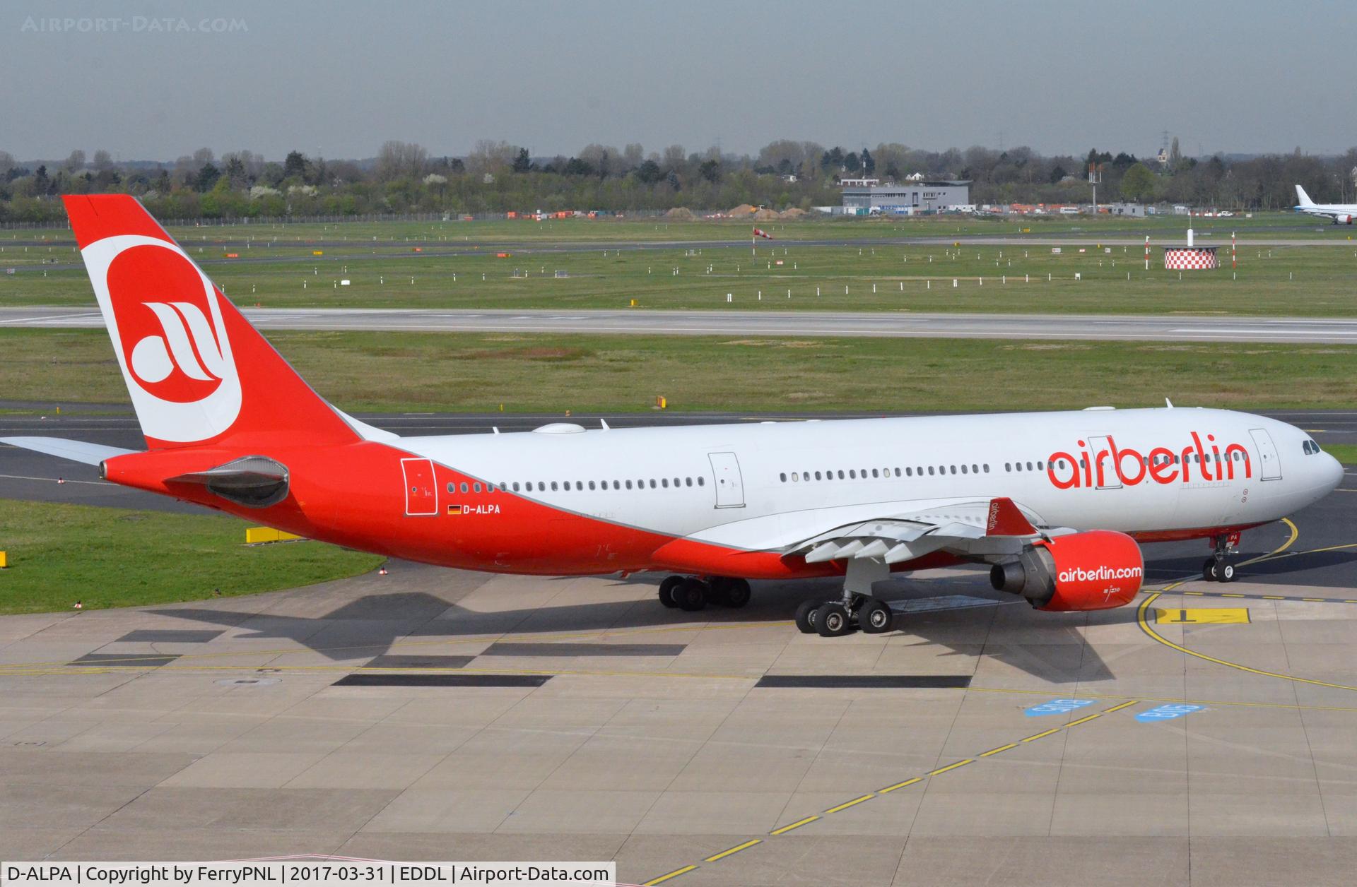 D-ALPA, 2001 Airbus A330-223 C/N 403, Air Berlin A332 taxying for departure.