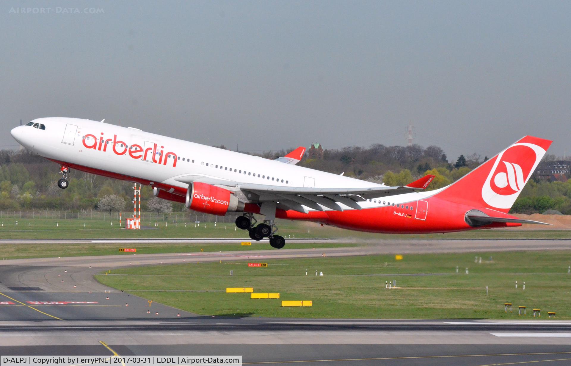 D-ALPJ, 2008 Airbus A330-223 C/N 0911, Air Berlin A332 lifting-off.