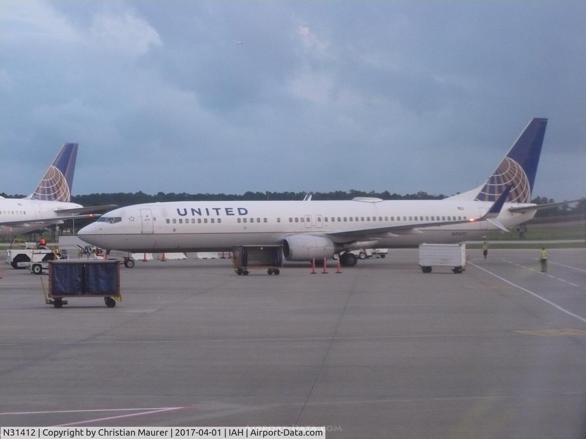 N31412, 2002 Boeing 737-924 C/N 30129, United 737-924