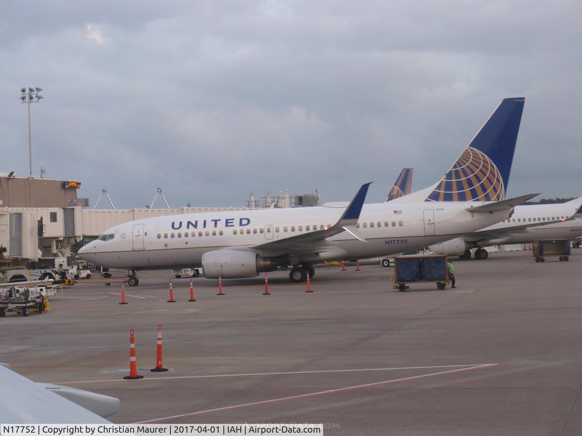 N17752, 1999 Boeing 737-71Q C/N 29048, Boeing 737-71Q