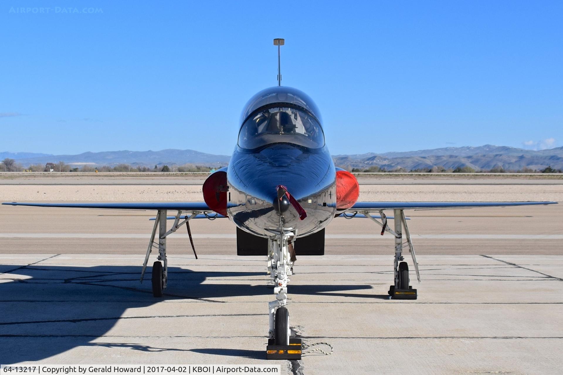 64-13217, 1964 Northrop T-38A Talon C/N N.5646, 9th Recon Wing, Beale AFB, CA.