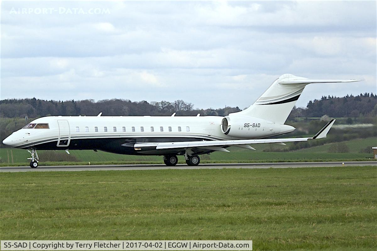 S5-SAD, 2013 Bombardier BD-700-1A10 Global 6000 C/N 9553, At London Luton