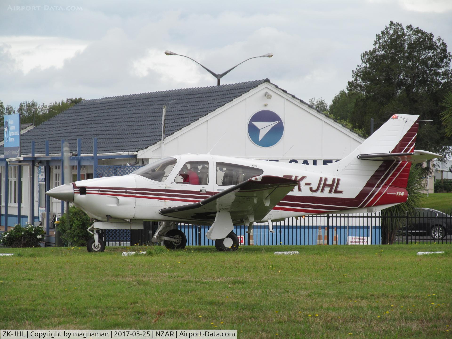 ZK-JHL, 1977 Rockwell Commander 114 C/N 14263, visiting AMZ