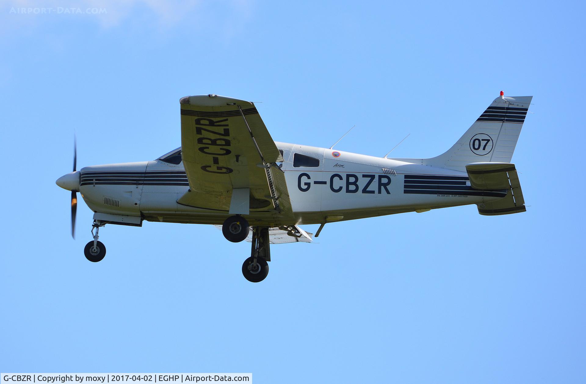 G-CBZR, 1989 Piper PA-28R-201 Cherokee Arrow III C/N 2837029, Piper PA-28R-201 Cherokee Arrow landing at Popham. Ex N175ND